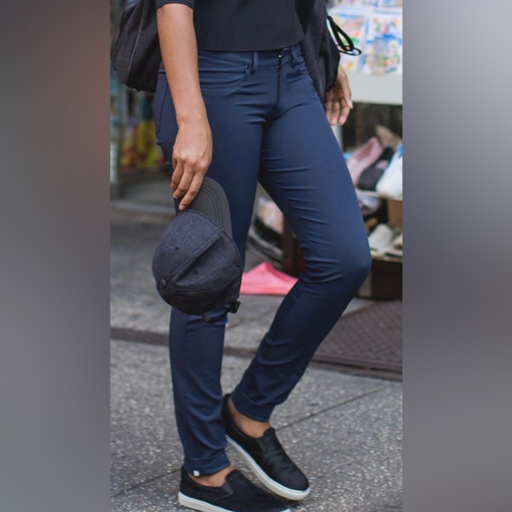 Lululemon Everyday Pant- Inkwell Blue